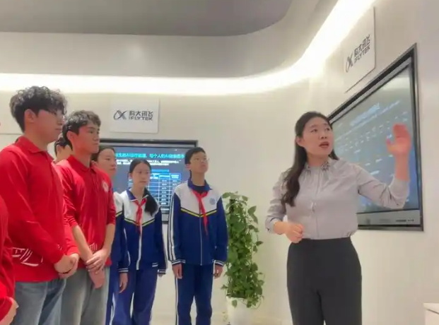 学生们的话题带着这些愿望用芳华脚步五年的崭新征程